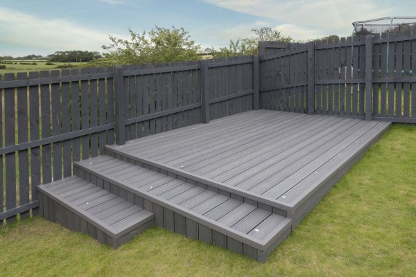 Cost of Vinyl Deck Construction in Fairfield